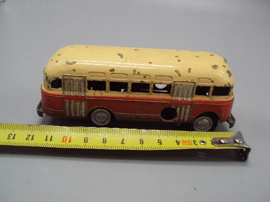 Модель машинка бус ЗИС-155 или ЗИС-154 автобус транспорт 50-е года заводная металл 4,5х12 см №15601 З аукціону