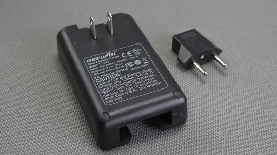 Зарядное устройство Digipower TC-55N для аккумуляторов Nikon ENEL5, ENEL8, ENEL10, ENEL11 and ENEL12 Вживане З аукціону