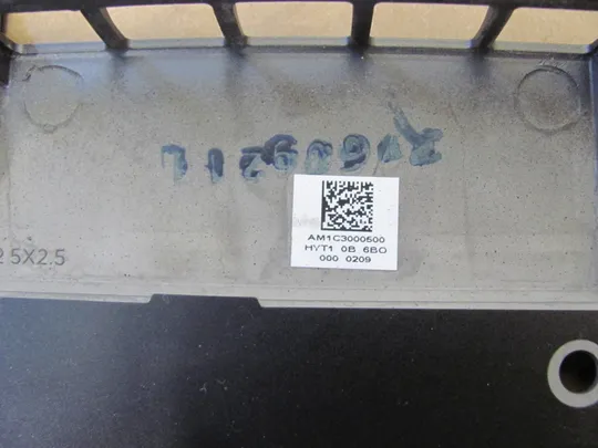 номер0963-2 кришка палмрест Палмрест корпус топкейс палмрест для ноутбука Верхняя панель палмрест cover-C 850147-001 AM1C300600 для HP Zbook 15 G4 G3 оригінал На торгах