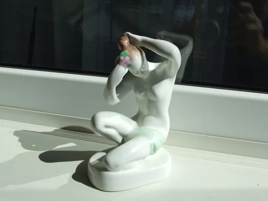 Девушка  НЮ раз. 20 х 10 см. 1960 гг. Гологазо Венгрия.  и много другого. Ціна