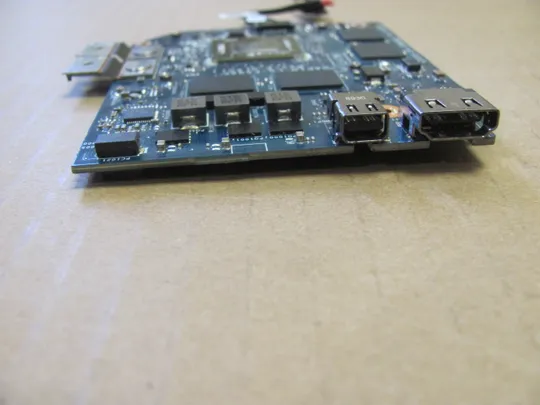 номер0986-13 відеокарта DAP10 LS-F596P AMD E9260 216-0896288 4GB GDDR5 для Dell Precision 7530 7540 M7540  оригінал Де купити