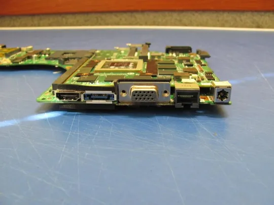 №50-7 материнська плата  РОБОЧА для MEDION ERAZER X6811 оригінал Де купити