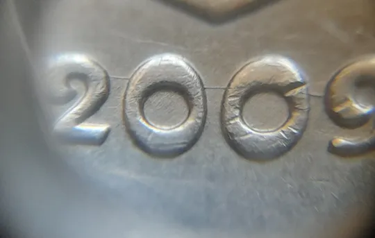 (7063) 50 копійок 2009 викрошки і розколи на аверсі (різновид) (50 копеек 2009 брак) Де купити