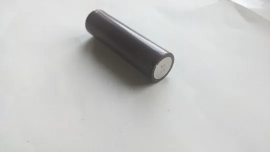 Купити Високотоковий акумулятор LG 18650HG2 3000mA (30А)