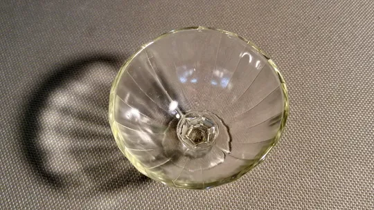 Креманка цукерниця вазочка на ніжці міні прозоре старе радянське скло Вживане Де купити