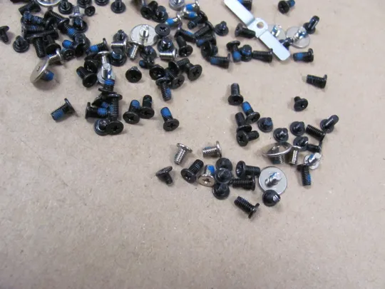 номер0900-7  комплектуюче гвинти для Dell Precision 7510 7520 P53F оригінал З аукціону