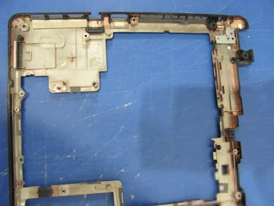 №235-3 Кришка дно піддон корпуса 13N0-1BA0621 для Medion Akoya E6416 E6412 E6418 оригінал Інтернет-аукціон