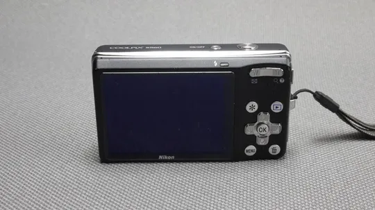 Цифровой фотоаппарат Nikon Coolpix S560 10.0Mpix Вживане З аукціону