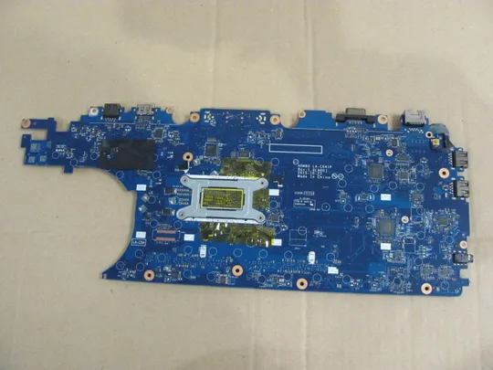 Купити 584-25 материнська плата РОБОЧА ADM80 LA-C641P SR2F0  i5-6300U  для Dell  LATITUDE E5570 оригінал