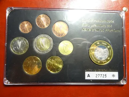 фото, Комплект євромонет Ірландії 2005 UNC (повний комплект+медаль)