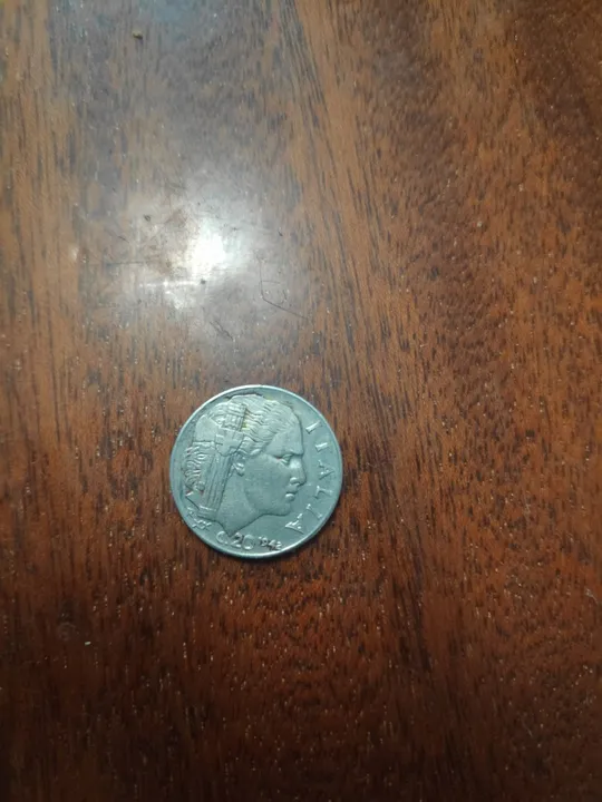 Купити Італія 20 чентезимо 1942. Магнітна, ребристий гурт