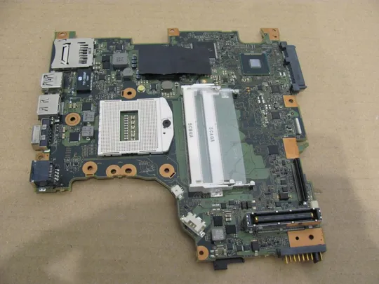 79-6 материнська плата CP642130-Z3 CP667436-01 для FUJITSU E734 оригінал Ціна