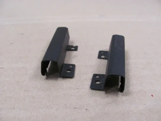 номер0680-8 заглушки петель  для  Dell Precision 17 7730 7740 M7730 M7740 оригінал З аукціону