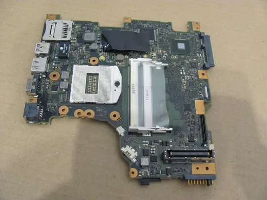 516-14 материнська плата CP667435-01 для FUJITSU LIFEBOOK E733 744 754 оригінал Ціна