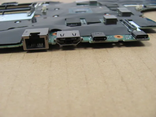 850-14 материнська плата  EP520 NM-B562 01YU211   i7-8750HQ   для Lenovo Thinkpad  P52 оригінал Характеристики