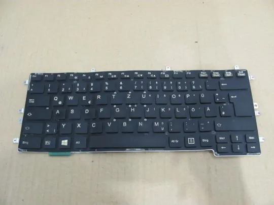 №223-22 клавіатура робоча CP568940-01 для Fujitsu U772 оригінал Ціна