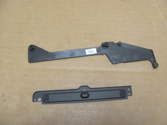 номер0943-28 кріплення комплектуюче для DELL G7 7790 17-7790  оригінал Ціна