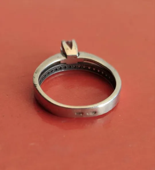 Симпатичної винтажное колечко размер 18. nv384. Де купити