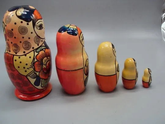 Матрешка дерево 5 кукольная роспись матрешки высота 3,9 см, 6 см, 9,4 см, 12,7 см, 16 см №11003 З аукціону