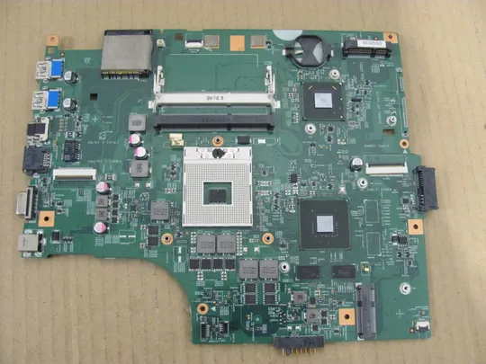 66-6 материнська плата 48.4UY05.011 для MEDION P6640 E6232 оригінал Ціна