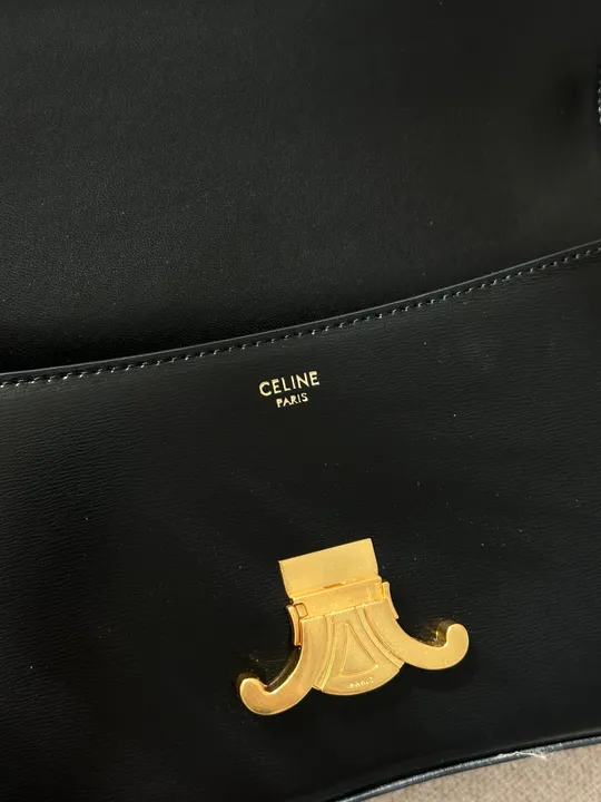 Сумка жіноча Celine Medium Lola Bag in Shiny Calfskin Black/Gold  991011 Торговий майданчик
