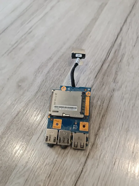 Плата-шлейф USB/Audio/Cardreader ноутбука Lenovo IdeaPad B570 B575 V570 Ціна