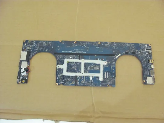 номер0917-5 материнська плата Mainboard Материнка Основна плата Системна плата Плата системи Laptop motherboard мамка ноутбучна плата CAM00 \ 01 LA-E331P SR32N Intel Core i7-7820HQ  для Dell Precision 5520, XPS 15 9560  оригінал Характеристики