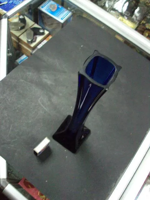 ваза синяя стекло высота 30 см (№ 1494) З аукціону