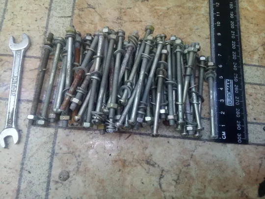 Гвинти довгі різні більше 90шт Ціна