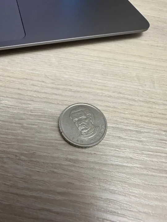 Купити монета 10 гривень з дефектом на передній частині