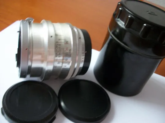 Купити Объектив Юпитер-9, Байонет [белый] футляр передняя-задняя крышки, состояние Нового . Цена мин