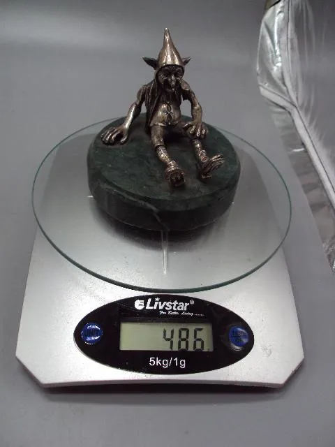 Купити Фигура на подставке статуэтка гном сидит серебро 925 проба вес 486 г высота 7,8 см №14287