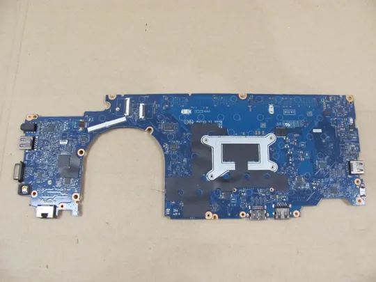 Купити номер0638-12 материнська плата Mainboard Материнка Основна плата Системна плата Плата системи Laptop motherboard мамка ноутбучна плата РОБОЧА SR32N  i7-7820HQ CDP70 LA-E141P для  Dell Latitude E5480 оригінал