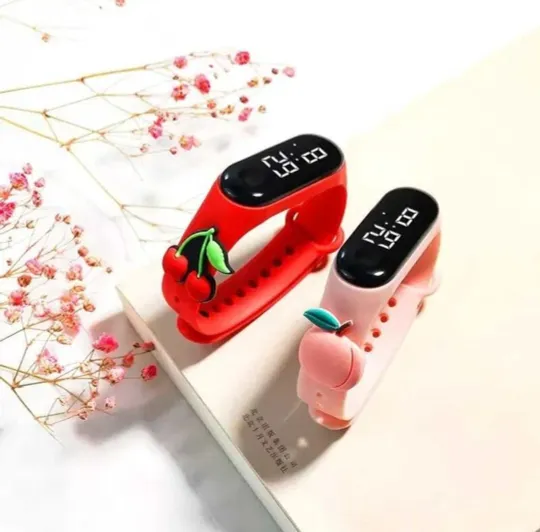 Якісний дитячий смарт браслетик, годинник, календар. Чудова іграшка для вашої дитини! З аукціону