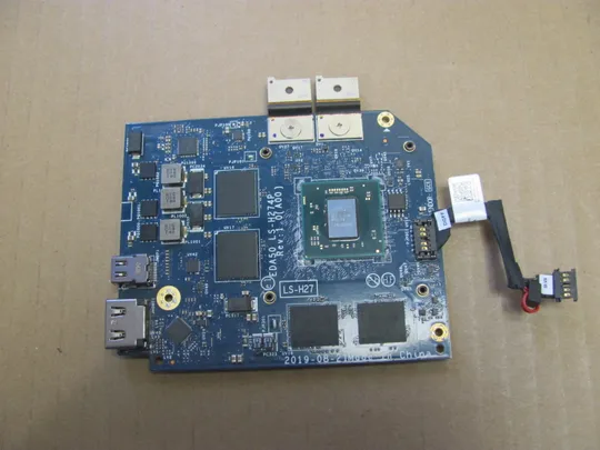 номер0986-14 відеокарта EDA50 LS-H274P AMD Radeon Pro WX3200  4GB GDDR5 для Dell Precision 7540 M7540  оригінал Ціна