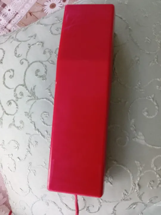 Телефон Levis З аукціону