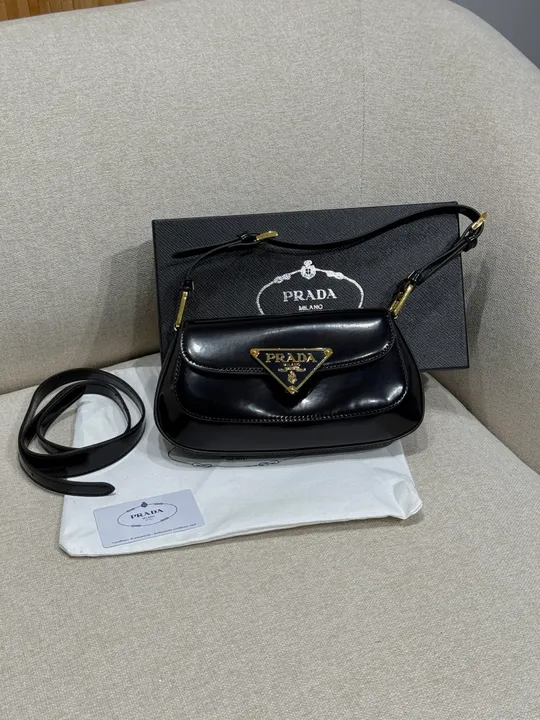 Купити Сумка жіноча Prada Patent Leather Shoulder Bag Black