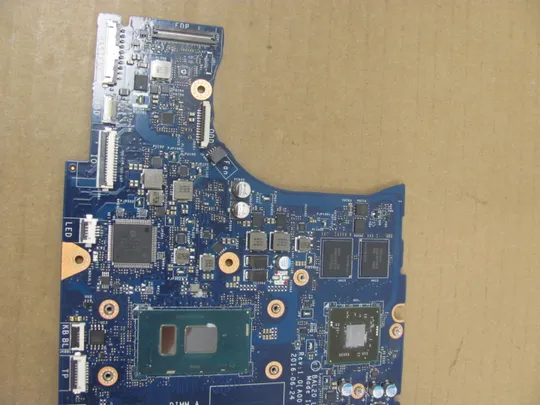 номер0205-3 материнська плата,Mainboard,Материнка,Основна плата,Системна плата,Плата системи,Laptop motherboard,мамка, ноутбучна плата РОБОЧА  BAL20 LA-D801P SR2ZV i7-7500U  для  Dell Inspiron 5567 5767 15 15R  Оригінал З аукціону
