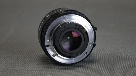 штатный объектив Nikon Nikkor AF 50mm f/1.8 Ф52mm на полный кадр 24x36mm Продаж