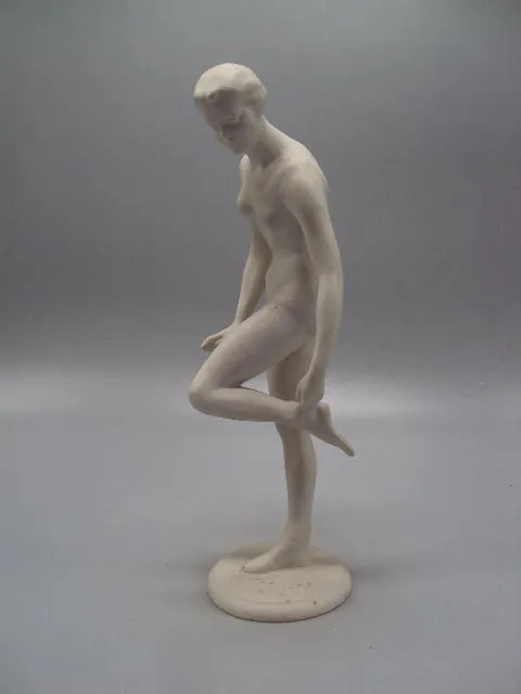 Купити Фигура фарфор статуэтка Барановка девушка бисквит балерина гимнастка спортсменка высота 24,5 см №243