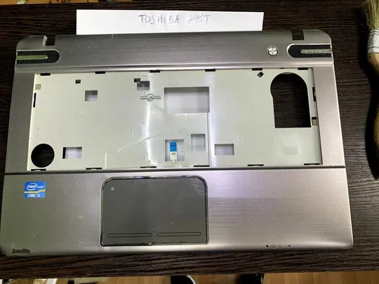 N0242 Toshiba Satellite P845t Кришка з тачпадом Ціна
