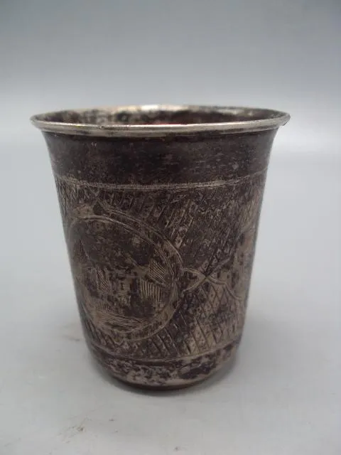 Рюмка стопка серебро 84 проба 1868 узор архитектура цветы вес 61,8 г размер 6,9х6 см №14321 Недорого