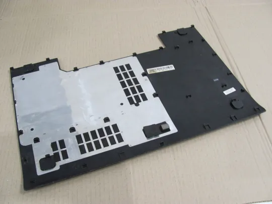 Купити номер0022-27 сервісна кришка,Сервісна кришка для ноутбука,Корпус,Дно,Панель доступу,Кришка доступу,service cover 13N0-B5A0611   для Lenovo G700, G710 оригінал