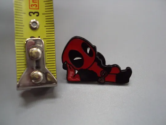 Купити Значок пін Дедпул лежить Deadpool Marvel Марвел знак брошка №18499