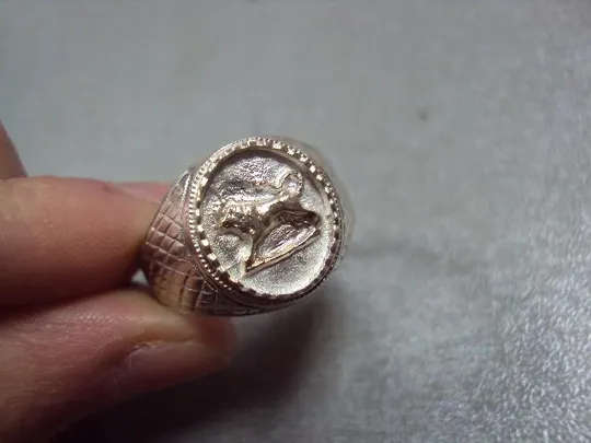 Кольцо перстень печатка лев серебро 925 проба Украина вес 5,67 г размер 20 №13087 Де купити