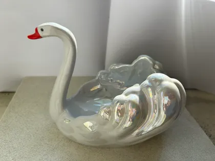 фото, Фарфорова ваза - цукерниця "Лебідь" Перламутр Київський ЕКХ завод 70-ті роки СССР