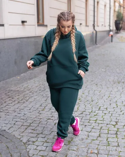 фото, Жіночий спортивний костюм двійка на флісі кольору пляшка