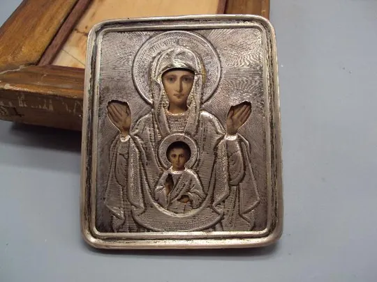 Икона Знамение Пресвятой Богородицы Божья мать оклад серебро 84 проба клеймо ИН в киоте №13869 Продаж