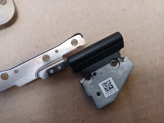 номер1058-7 комплектуюче петлі 045M5F 0HPFNH для  Dell Alienware 13 R3 Механізм кріплення екрана Петлі дисплея екрану З&#039;єднувальні елементи Шарніри петлі стойки loops оригінал З аукціону