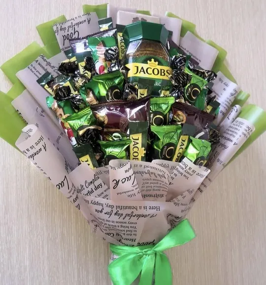 Букет з цукерок АВК Королівський Шарм горіх, печива і кави Jacobs monarch 200 г. і стіків зелений Ціна